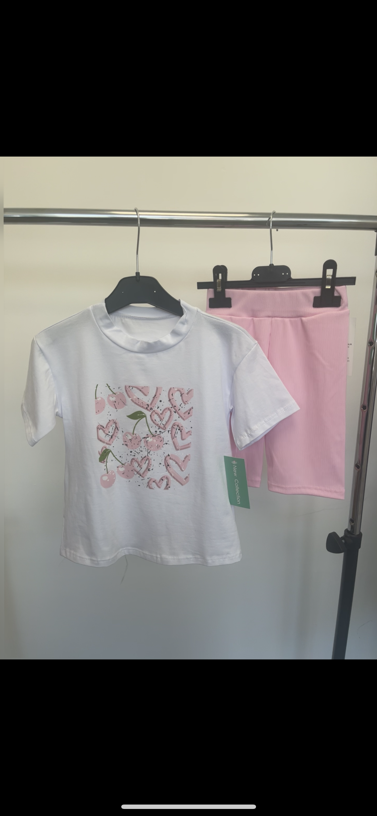 Girls heart set
