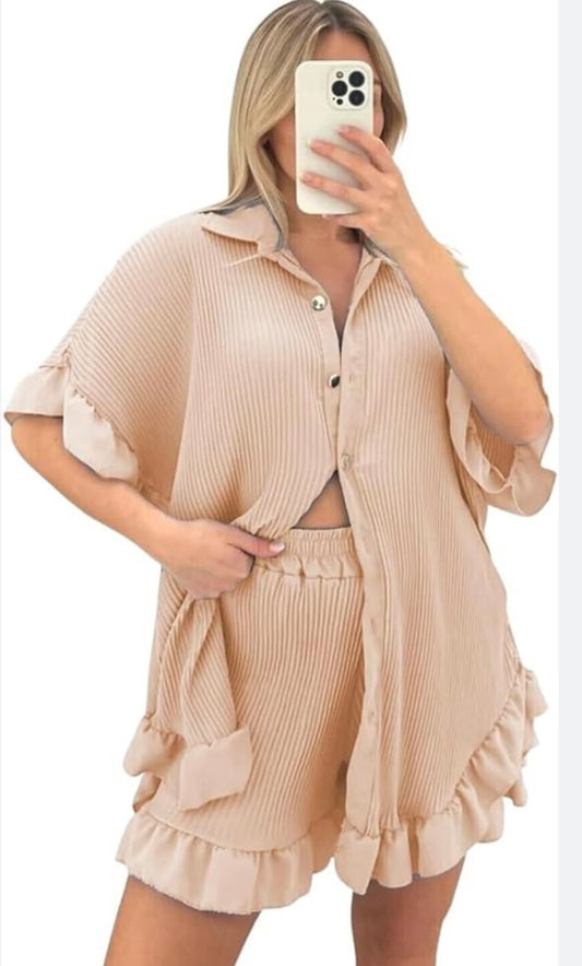 Women’s pleated shorts set